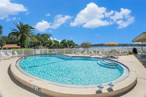 Adosado en venta en Port Richey, Florida, 2 dormitorios, 129.69 m2 № 1540135 - foto 16