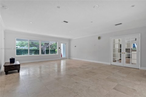 Villa ou maison à vendre à Pinecrest, Floride: 5 chambres, 341.69 m2 № 1989443 - photo 13
