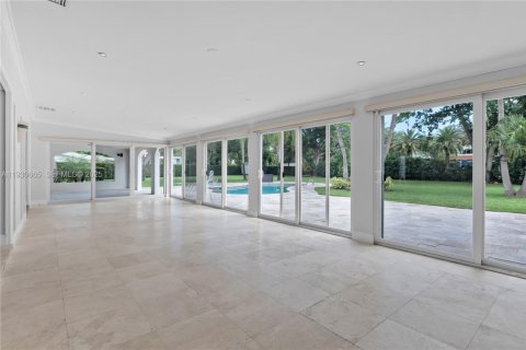 Villa ou maison à vendre à Pinecrest, Floride: 5 chambres, 341.69 m2 № 1989443 - photo 14
