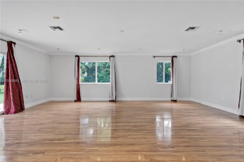 Villa ou maison à vendre à Pinecrest, Floride: 5 chambres, 341.69 m2 № 1989443 - photo 17