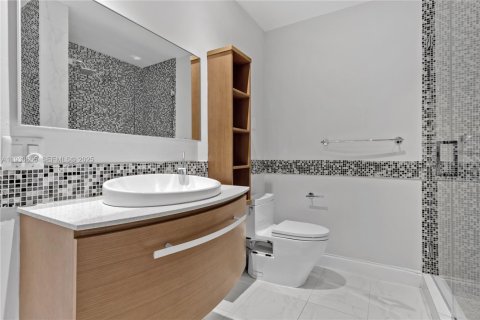 Villa ou maison à vendre à Pinecrest, Floride: 5 chambres, 341.69 m2 № 1989443 - photo 22