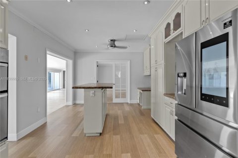 Villa ou maison à vendre à Pinecrest, Floride: 5 chambres, 341.69 m2 № 1989443 - photo 11