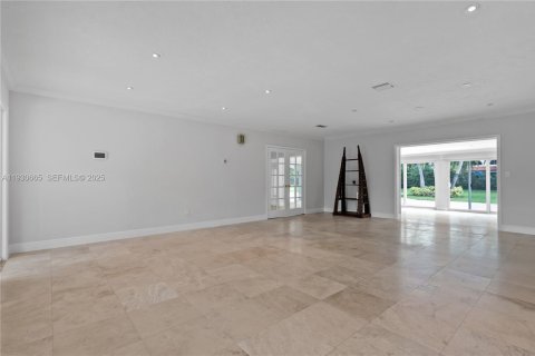Villa ou maison à vendre à Pinecrest, Floride: 5 chambres, 341.69 m2 № 1989443 - photo 12