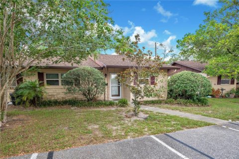 Condominio en venta en DeLand, Florida, 2 dormitorios, 90.95 m2 № 1853743 - foto 3