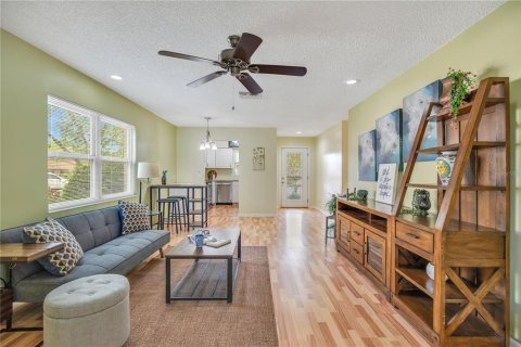 Condominio en venta en DeLand, Florida, 2 dormitorios, 90.95 m2 № 1853743 - foto 8