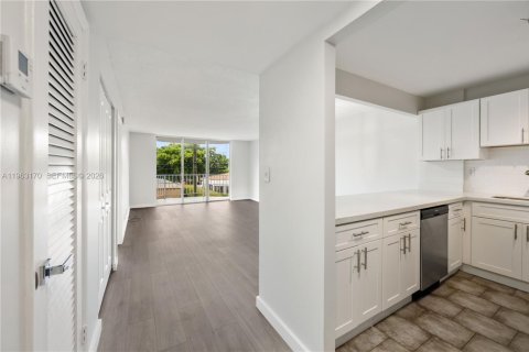 Condo à North Miami Beach, Floride, 1 chambre  № 2024228