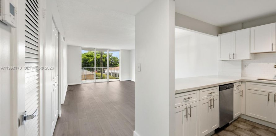 Condo à North Miami Beach, Floride, 1 chambre  № 2024228
