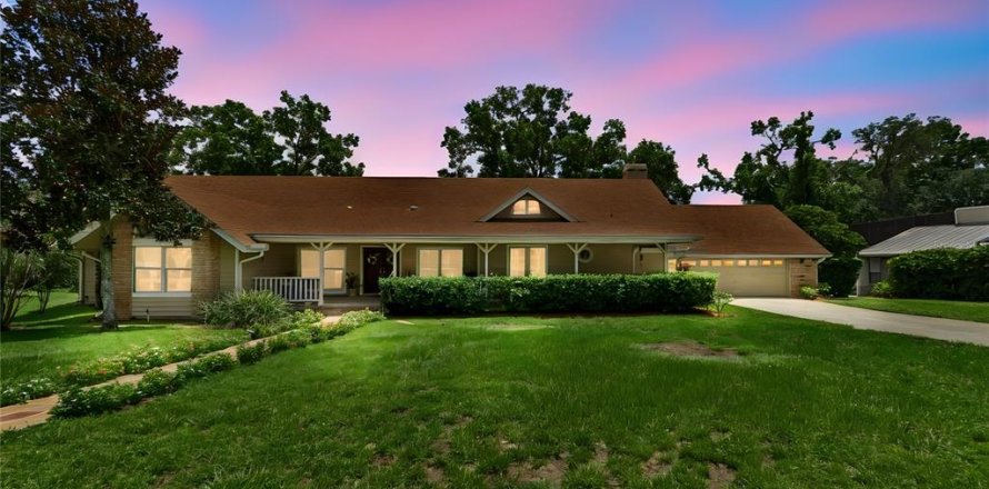 Villa ou maison à Tarpon Springs, Floride 4 chambres, 302.77 m2 № 2285311
