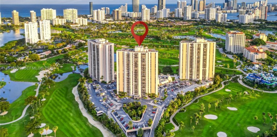 Condo in Aventura, Florida, 2 bedrooms  № 2153035