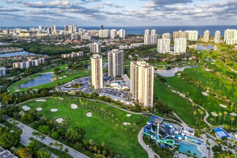 Condo in Aventura, Florida, 2 bedrooms  № 2153035 - photo 4