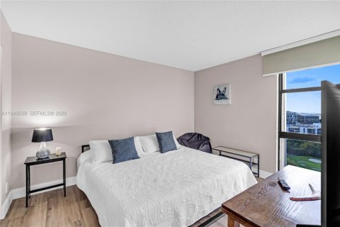 Condo in Aventura, Florida, 2 bedrooms  № 2153035 - photo 28