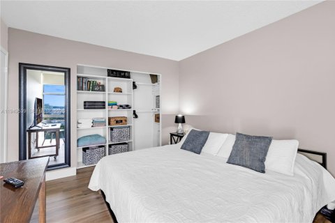 Condo in Aventura, Florida, 2 bedrooms  № 2153035 - photo 30