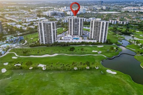 Condo in Aventura, Florida, 2 bedrooms  № 2153035 - photo 6