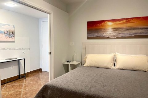 Copropriété à louer à Hallandale Beach, Floride: 1 chambre, 78.41 m2 № 1841244 - photo 19