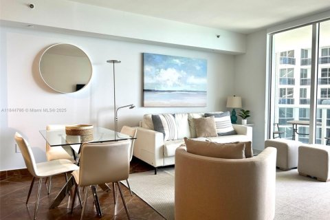 Copropriété à louer à Hallandale Beach, Floride: 1 chambre, 78.41 m2 № 1841244 - photo 6