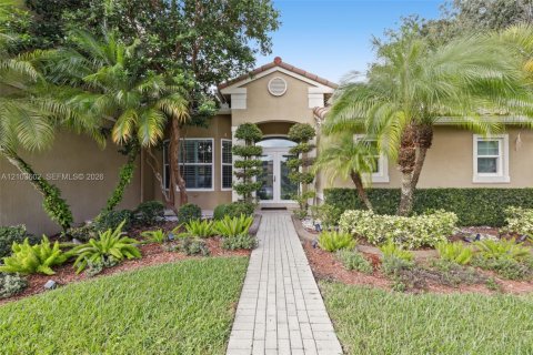 Villa ou maison à vendre à Sunrise, Floride: 3 chambres, 217.02 m2 № 2415629 - photo 3