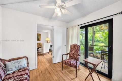 Condo in Tamarac, Florida, 2 bedrooms  № 2086422 - photo 23