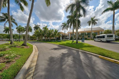 Condo in Tamarac, Florida, 2 bedrooms  № 2086422 - photo 29