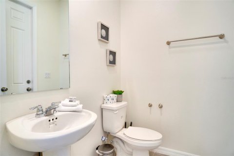Touwnhouse à vendre à Kissimmee, Floride: 5 chambres, 213.12 m2 № 1651826 - photo 13