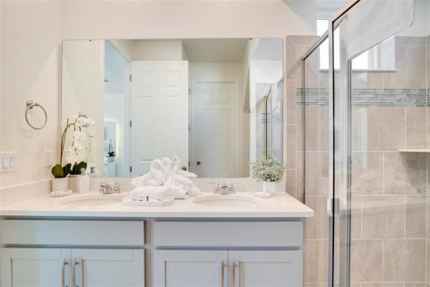 Touwnhouse à vendre à Kissimmee, Floride: 5 chambres, 213.12 m2 № 1651826 - photo 6