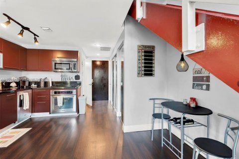 Condominio en venta en Miami, Florida, 1 dormitorio, 82.5 m2 № 1979067 - foto 7