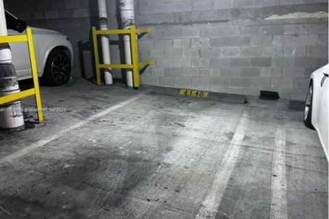 Condominio en venta en Miami, Florida, 1 dormitorio, 82.5 m2 № 1979067 - foto 25