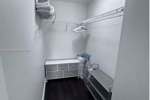 Condominio en venta en Miami, Florida, 1 dormitorio, 82.5 m2 № 1979067 - foto 18