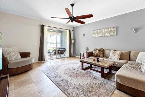 Townhouse in Tampa, Florida 3 bedrooms, 192.4 sq.m. № 2236201 - photo 5