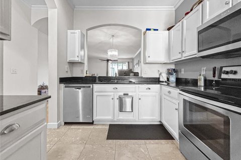 Townhouse in Tampa, Florida 3 bedrooms, 192.4 sq.m. № 2236201 - photo 8