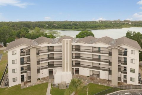 Condominio en Altamonte Springs, Florida, 2 dormitorios № 2232527