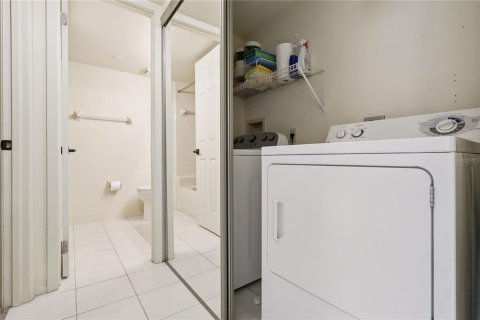 Condominio en venta en Altamonte Springs, Florida, 2 dormitorios, 93 m2 № 2232527 - foto 24