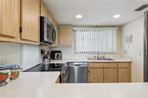 Condominio en venta en Altamonte Springs, Florida, 2 dormitorios, 93 m2 № 2232527 - foto 15