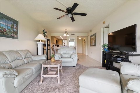 Condominio en venta en Altamonte Springs, Florida, 2 dormitorios, 93 m2 № 2232527 - foto 10
