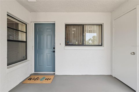Condominio en venta en Altamonte Springs, Florida, 2 dormitorios, 93 m2 № 2232527 - foto 4