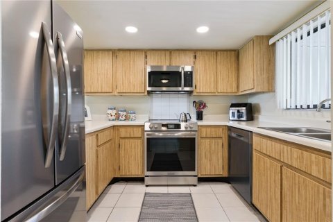 Condominio en venta en Altamonte Springs, Florida, 2 dormitorios, 93 m2 № 2232527 - foto 16