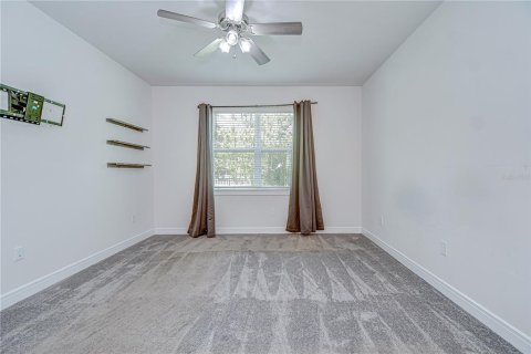 House in Zephyrhills, Florida 4 bedrooms, 169.83 sq.m. № 1757594 - photo 11