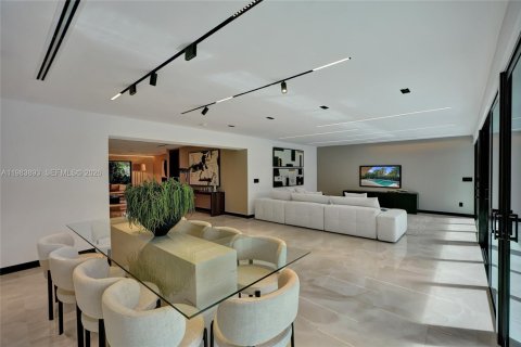 House in Miami, Florida 6 bedrooms № 2051253 - photo 24