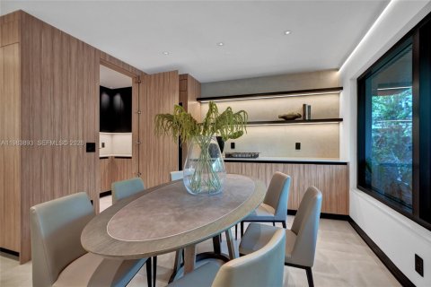 House in Miami, Florida 6 bedrooms № 2051253 - photo 26