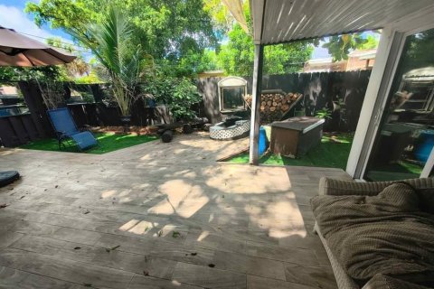 Casa en alquiler en Hollywood, Florida, 2 dormitorios, 70.88 m2 № 2193303 - foto 12