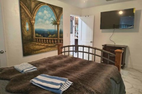 Casa en alquiler en Hollywood, Florida, 2 dormitorios, 70.88 m2 № 2193303 - foto 5