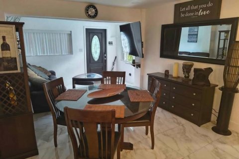 Casa en alquiler en Hollywood, Florida, 2 dormitorios, 70.88 m2 № 2193303 - foto 6
