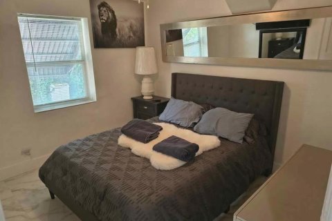 Casa en alquiler en Hollywood, Florida, 2 dormitorios, 70.88 m2 № 2193303 - foto 4