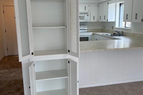 Condo in DeLand, Florida, 2 bedrooms  № 1648933 - photo 15