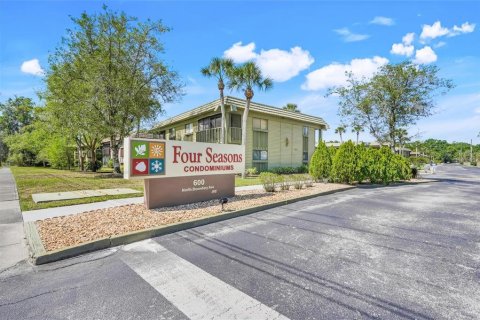 Condo in DeLand, Florida, 2 bedrooms  № 1648933 - photo 28