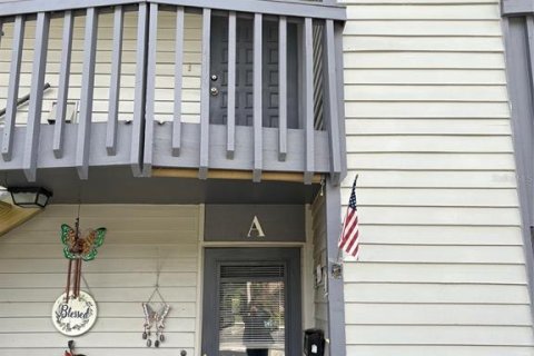 Condo in DeLand, Florida, 2 bedrooms  № 1648933 - photo 1