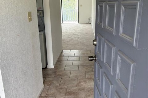 Condo in DeLand, Florida, 2 bedrooms  № 1648933 - photo 4