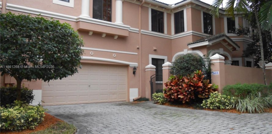 Townhouse in Weston, Florida 3 bedrooms, 148.64 sq.m. № 1892984