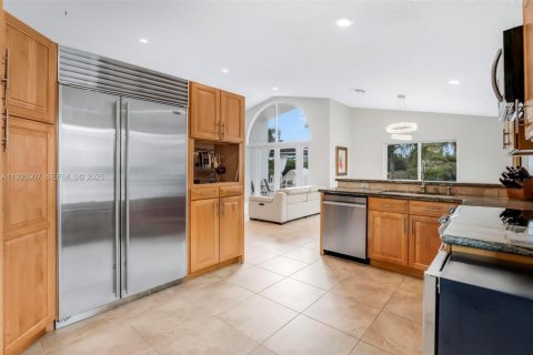 Купить виллу или дом в Пемброк-Пайнс, Флорида 3 спальни, 157м2, № 1990509 - фото 17