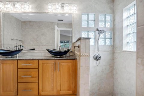 Купить виллу или дом в Пемброк-Пайнс, Флорида 3 спальни, 157м2, № 1990509 - фото 23