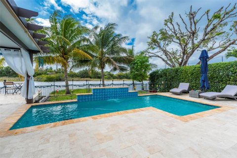 Купить виллу или дом в Пемброк-Пайнс, Флорида 3 спальни, 157м2, № 1990509 - фото 3